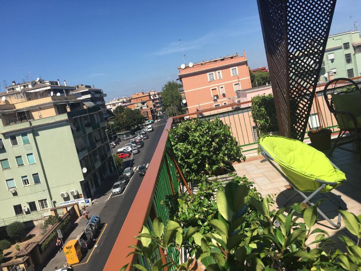 Panoramic And Bright Penthouse Is Waiting For You Apartment Roma Exterior foto