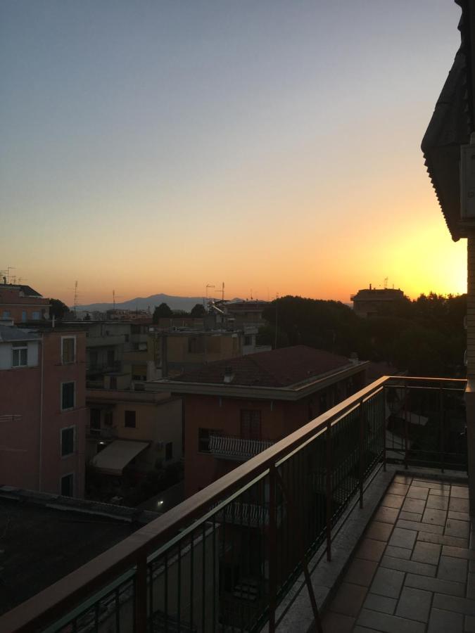 Panoramic And Bright Penthouse Is Waiting For You Apartment Roma Exterior foto