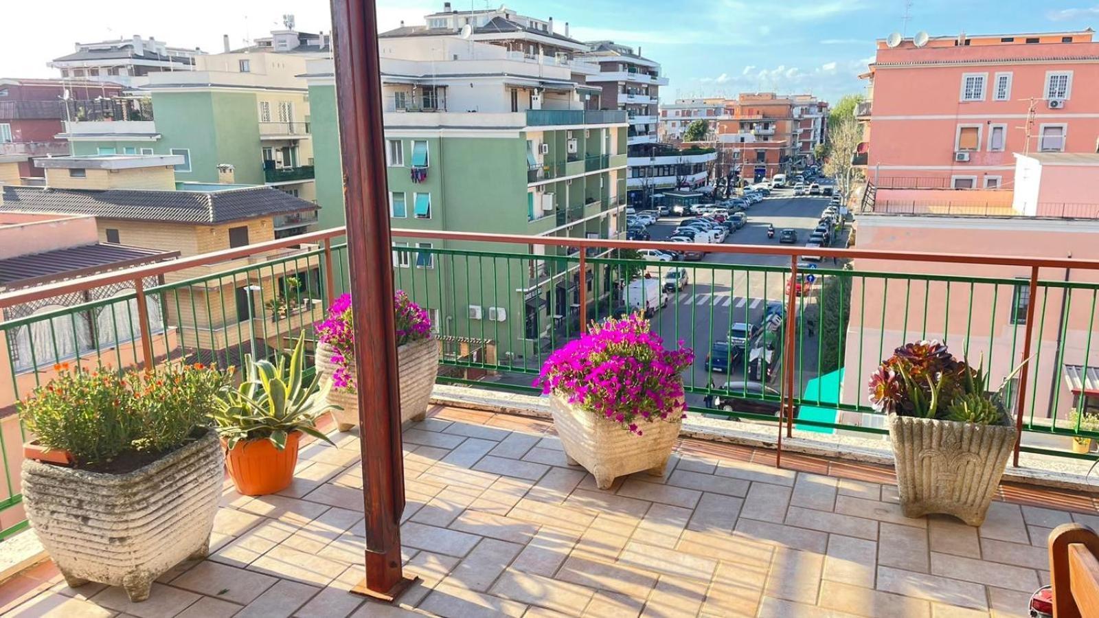 Panoramic And Bright Penthouse Is Waiting For You Apartment Roma Exterior foto