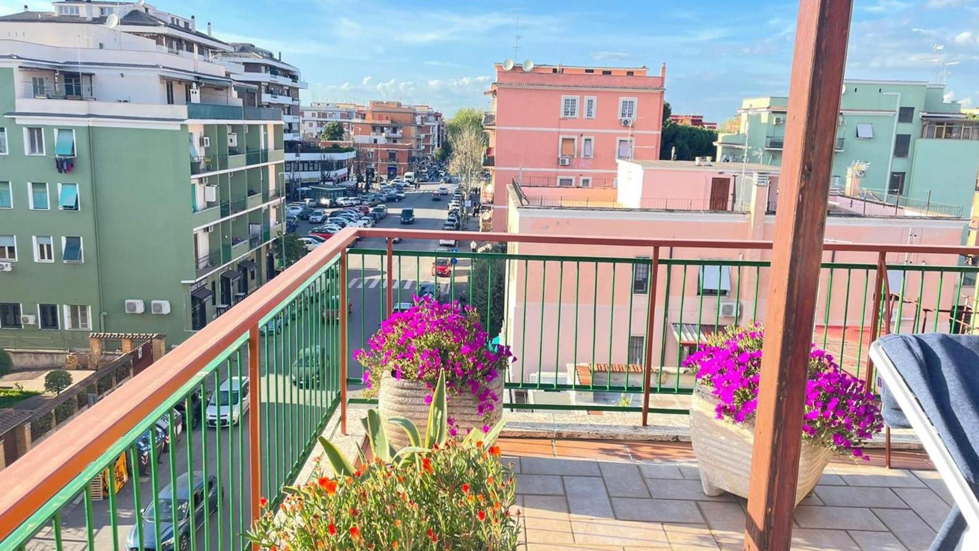 Panoramic And Bright Penthouse Is Waiting For You Apartment Roma Exterior foto